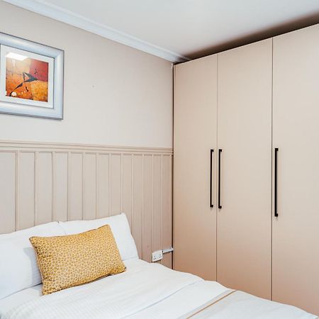 Cozy Stead Hotel ไนโรบี ภายนอก รูปภาพ